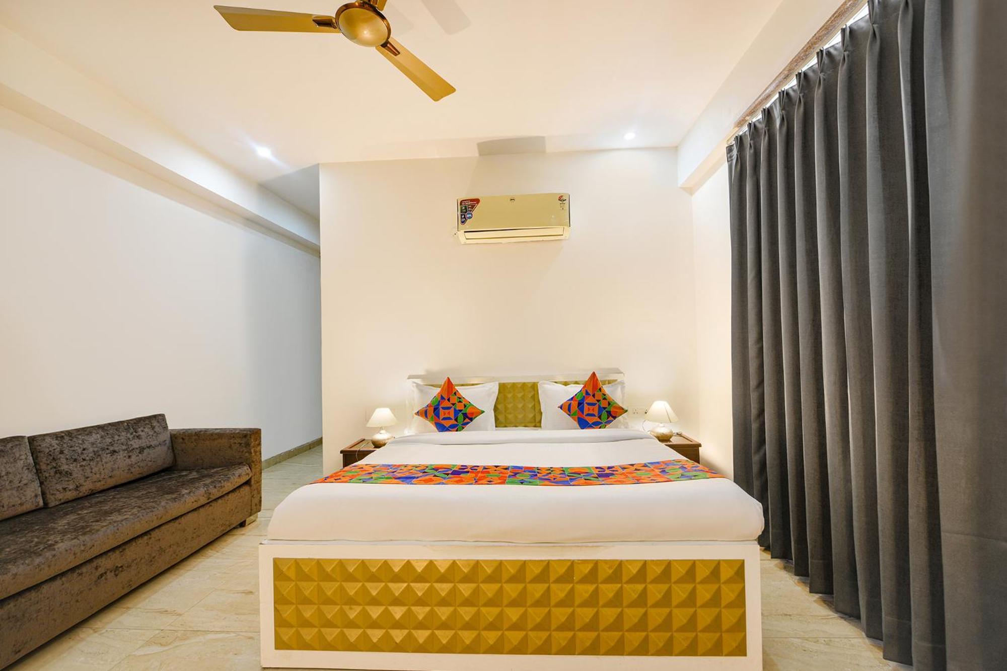 Fabhotel Ar Suites Gurgaon Exterior photo