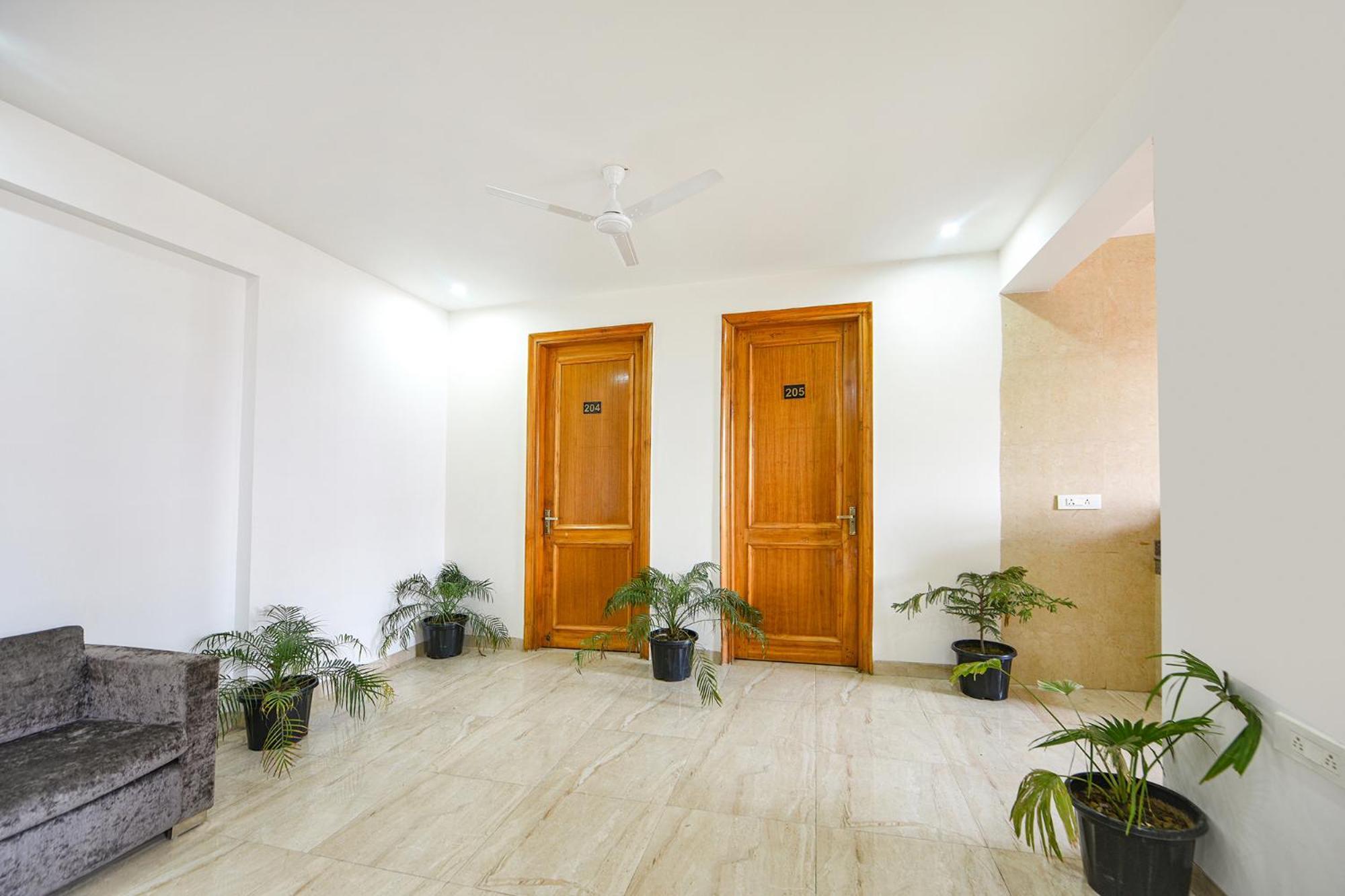 Fabhotel Ar Suites Gurgaon Exterior photo